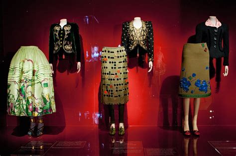 schiaparelli & prada: impossible conversations 